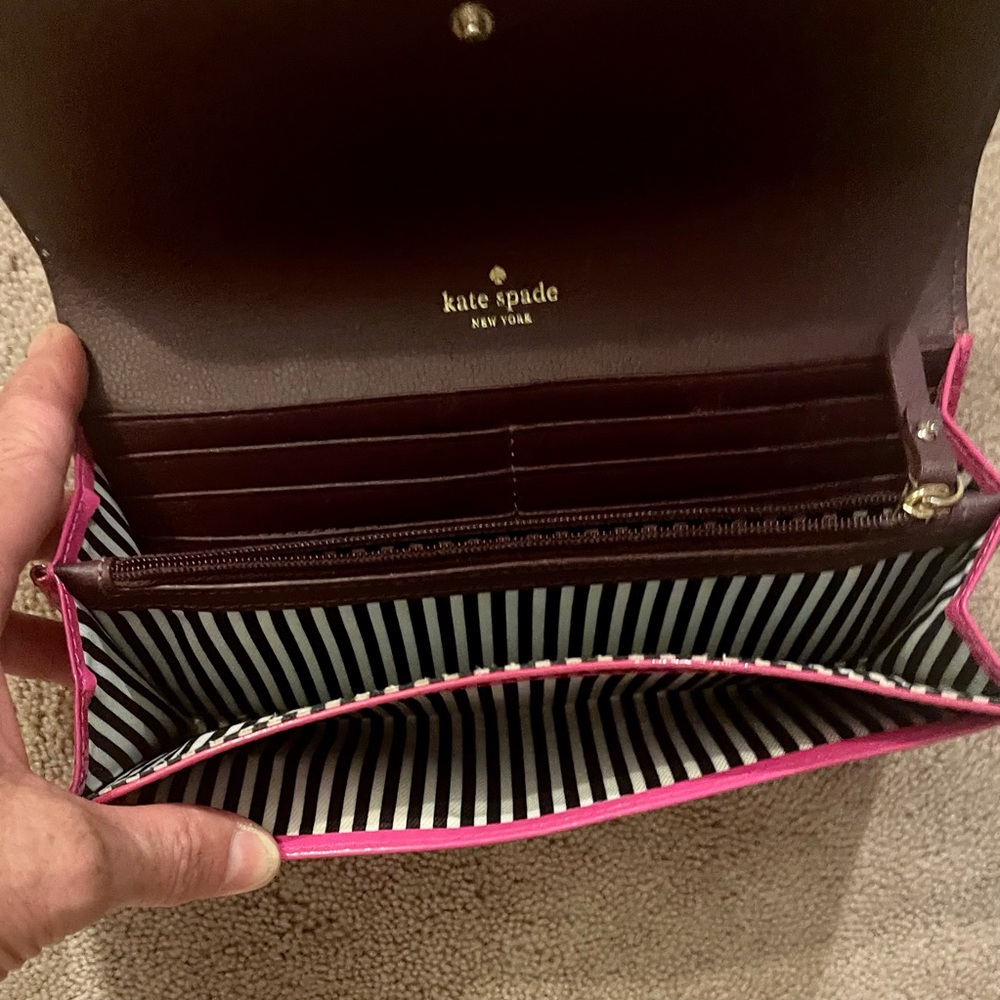 KATE SPADE Lily Avenue Pink Patent Leather Wallet - Picture 2 of 3